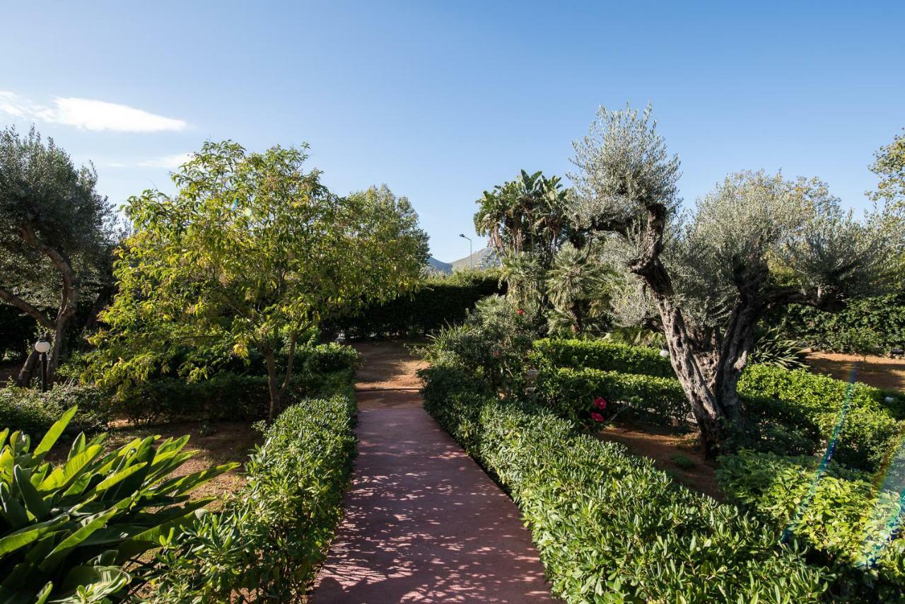 ホテル Il Giardino Di Venere モンデッロ エクステリア 写真